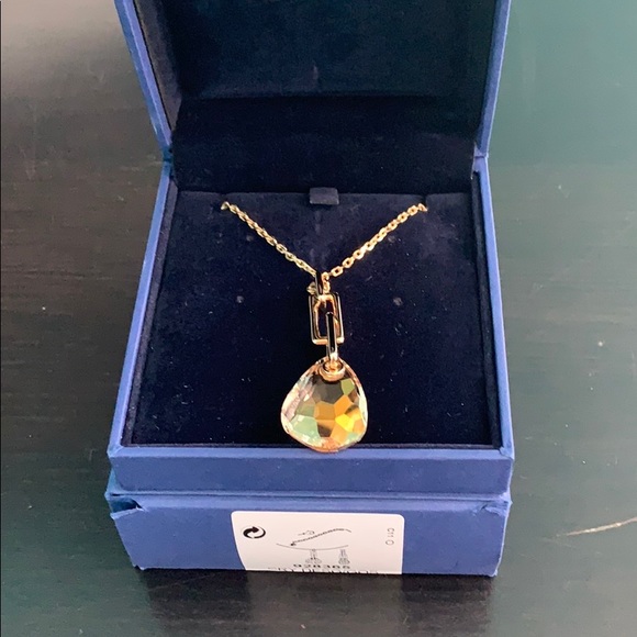 Swarovski pendant, brand new with tags in box - Picture 4 of 8